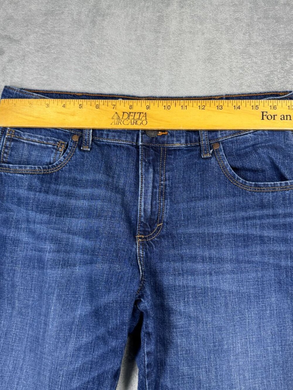 Wrangler Retro Relaxed Boot Cut Jeans Western Denim Whiskering Medium Wash - Picture 9 of 10